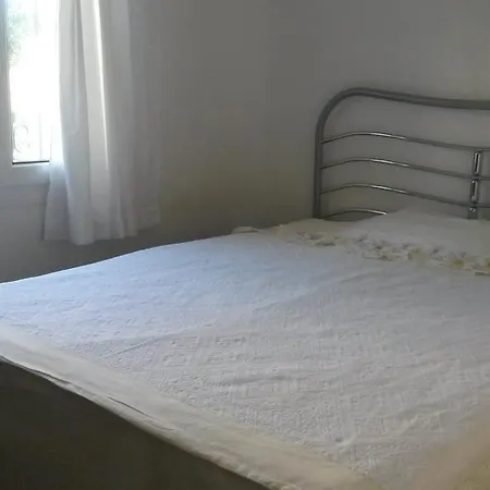 Merkez Mustakil Bahce Kati Daire 2+1 * Datça