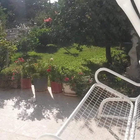 Merkez Mustakil Bahce Kati Daire 2+1 Apartament Datça