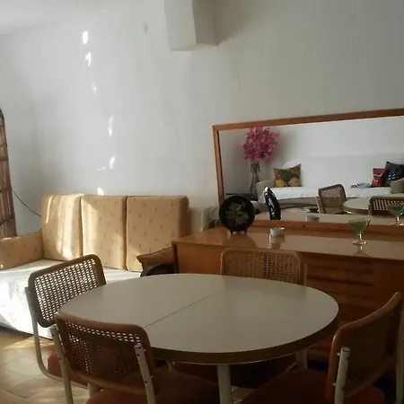 Apartament Merkez Mustakil Bahce Kati Daire 2+1 Datça
