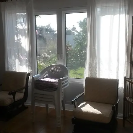 Apartament Merkez Mustakil Bahce Kati Daire 2+1