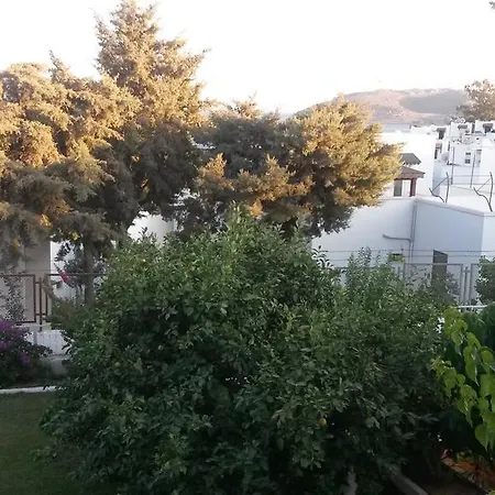 Merkez Mustakil Bahce Kati Daire 2+1 Datça
