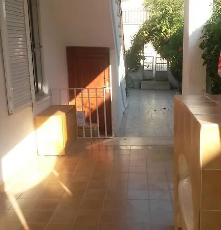 Merkez Mustakil Bahce Kati Daire 2+1 * Datca